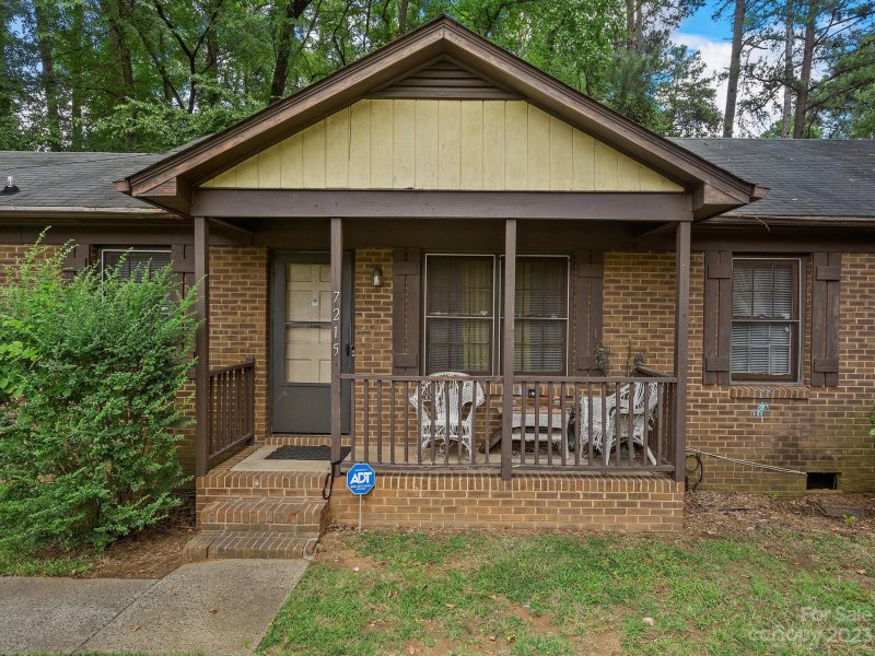 Property image 5 at 1060 Pineborough Road, Charlotte, NC 28212