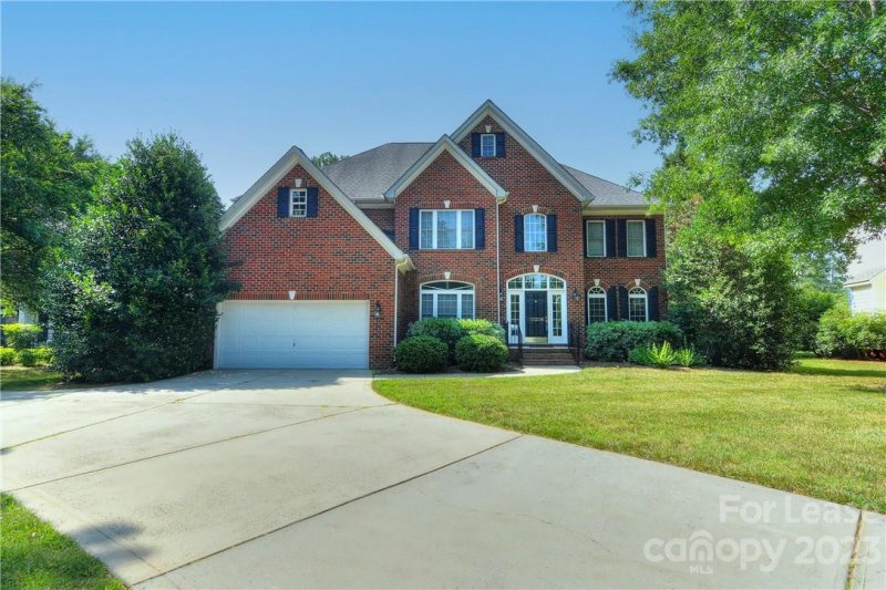 Property image 2 at 10306 Gunnison Lane, Charlotte, NC 28277