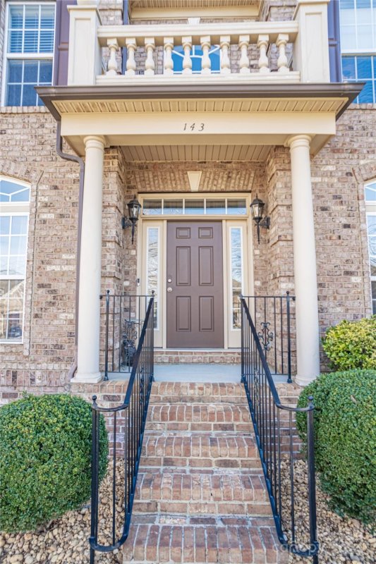 Property image 4 at 143 W Warfield Drive, Mooresville, NC 28115