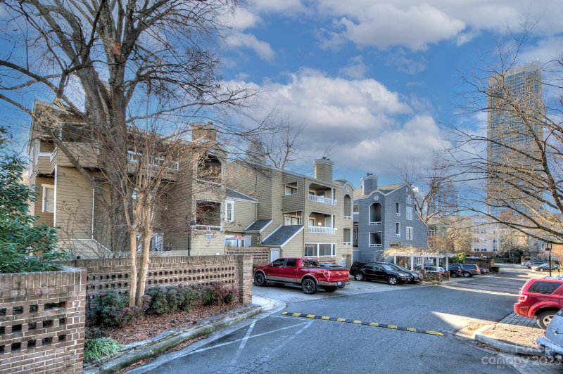 Property image 2 at 413 W 8th Street, Charlotte, NC 28202