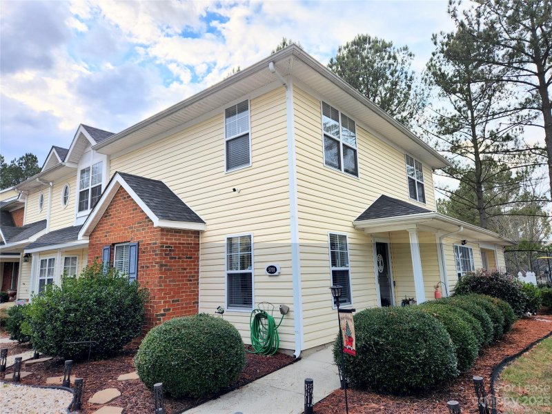 3701 Melrose Cottage Drive