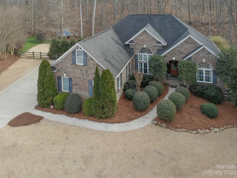 Property image 2 at 1043 Marguerite Drive, Lowell, NC 28098