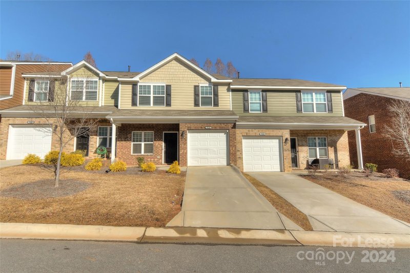 Property image 2 at 7420 Sienna Heights Place, Charlotte, NC 28213