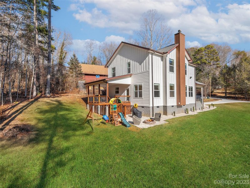 Property image 3 at 73 Beechwood Lakes Drive, Hendersonville, NC 28792