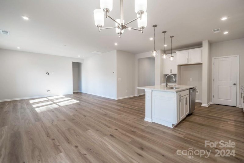 Property image 3 at 8209 Franklin Trail Street, Mint Hill, NC 28227