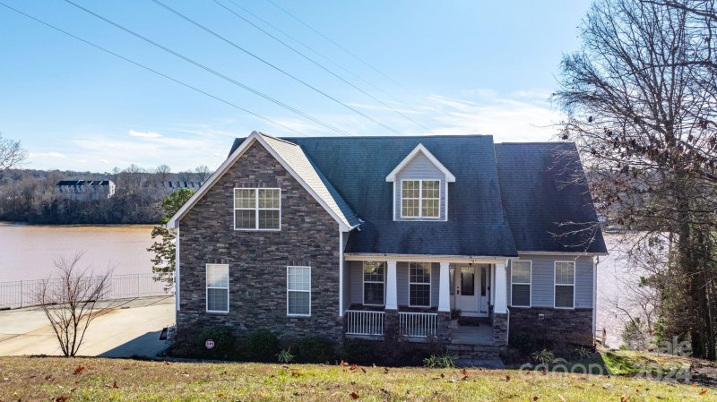 Property image 2 at 5705 Crown Terrace, Hickory, NC 28601