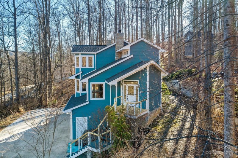 Property image 2 at 525 Blue Ridge Drive, Marion, NC 28752