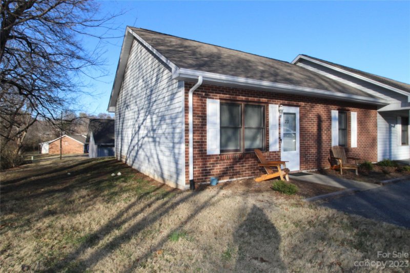 Property image 2 at 115 23rd Street, Hickory, NC 28601