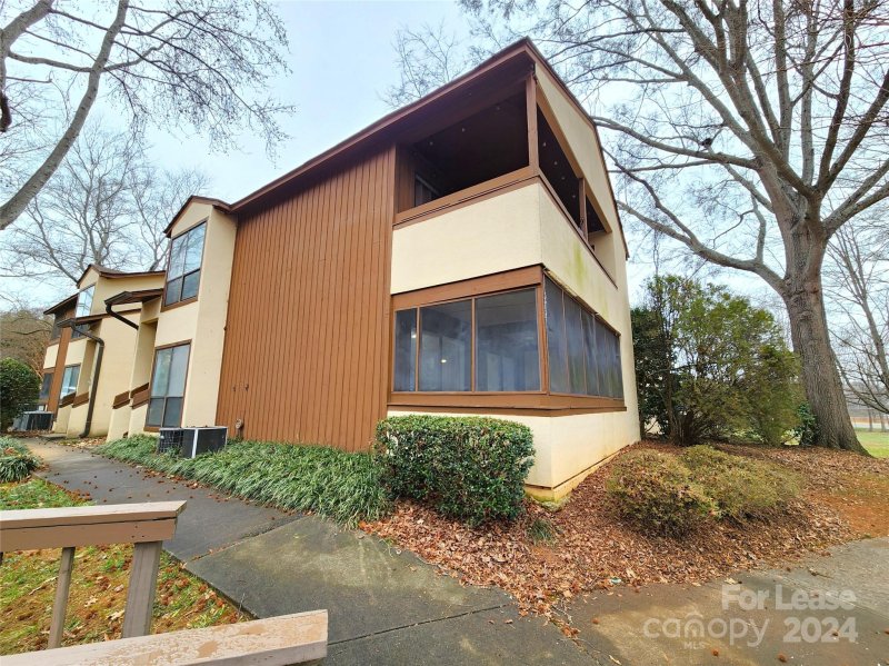 Property image 3 at 5721 Dockside Drive, Charlotte, NC 28227