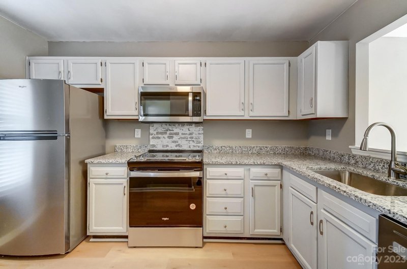 Property image 5 at 6436 Windsor Gate Lane, Charlotte, NC 28215