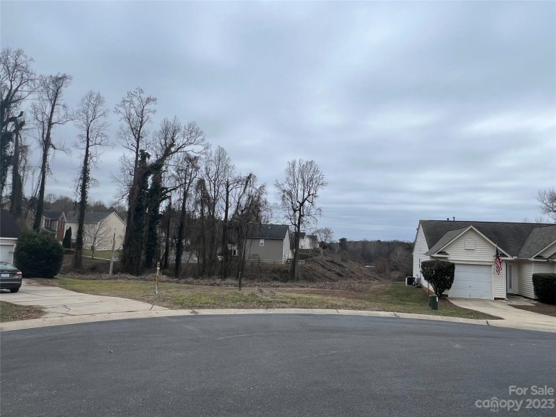 Property image 2 at 112 Endicott Court, Mooresville, NC 28115