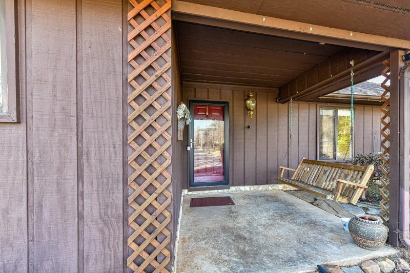 Property image 2 at 8114 Rittenhouse Circle, Charlotte, NC 28270