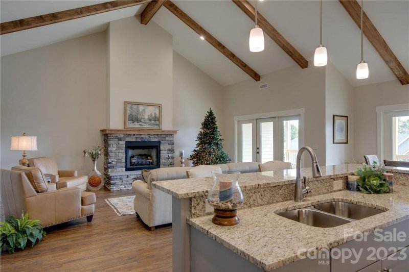 Property image 4 at 3538 Cummings Cove Parkway, Hendersonville, NC 28739