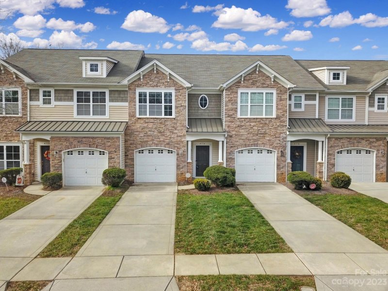 Property image 2 at 4774 Craigmoss Lane, Charlotte, NC 28278