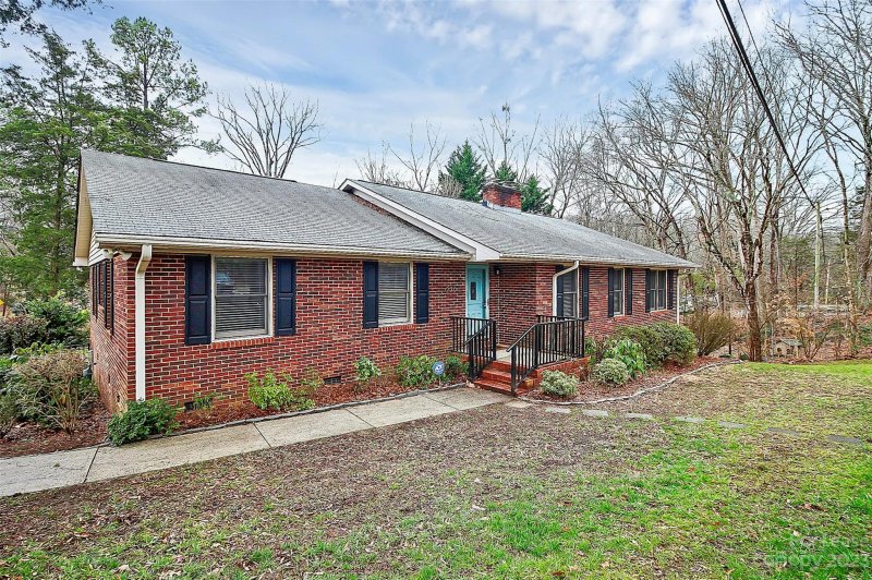 Property image 2 at 2701 Rea Road, Charlotte, NC 28226