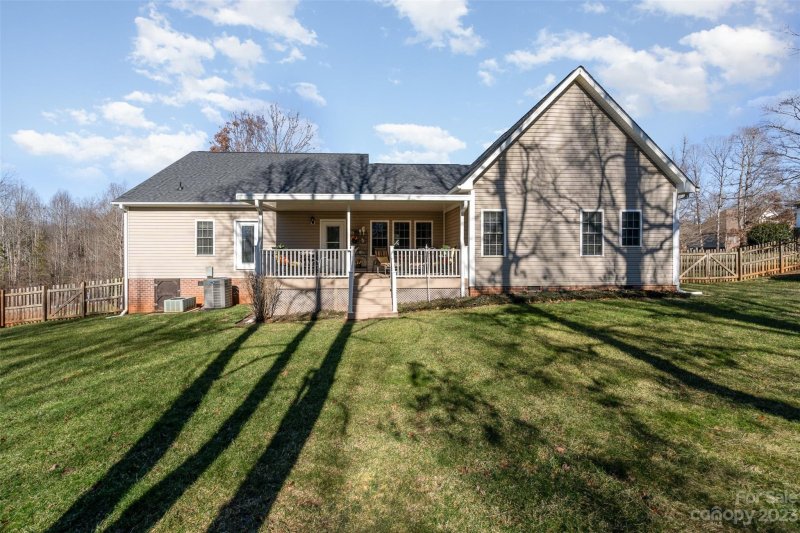 Property image 2 at 262 Donsdale Drive, Statesville, NC 28625