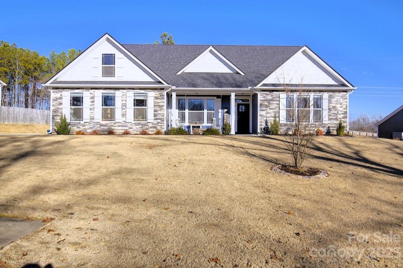 Property image 2 at 373 Roy Hall Way, Campobello, SC 29322