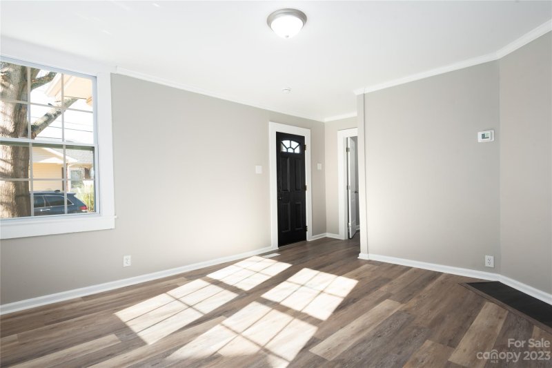 Property image 3 at 110 Summit Street, Gastonia, NC 28052