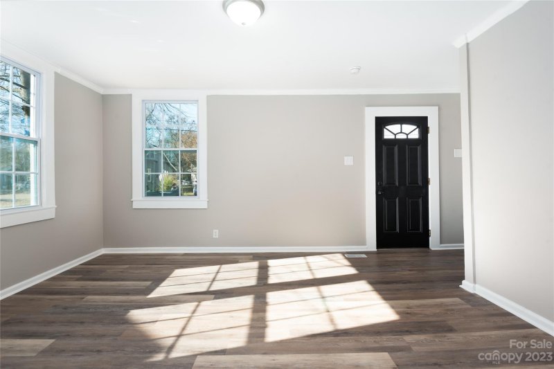 Property image 4 at 110 Summit Street, Gastonia, NC 28052