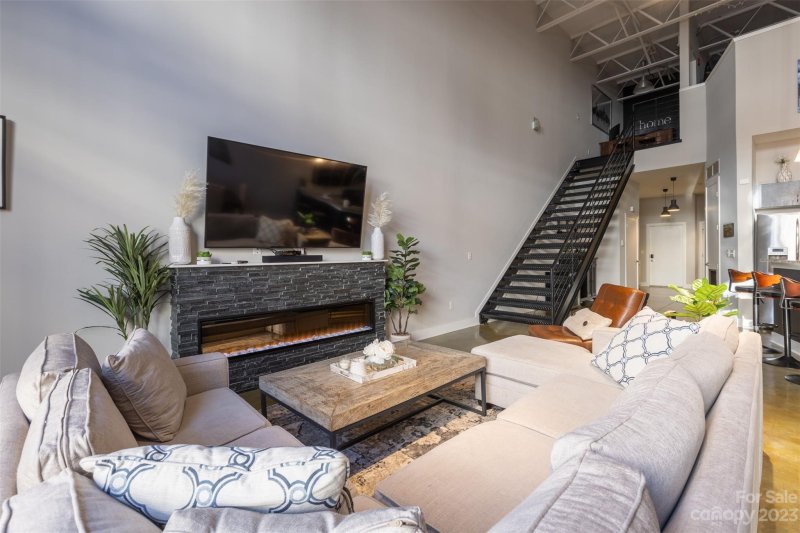 Property image 3 at 915 Westmere Avenue, Charlotte, NC 28208