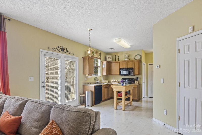 Property image 3 at 2317 Waters Trail Drive, Charlotte, NC 28216