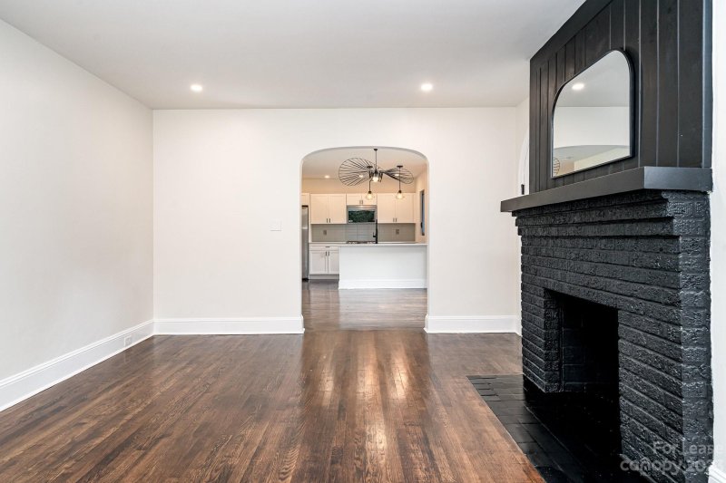 Property image 3 at 2017 Mandarin Boulevard, Charlotte, NC 28205