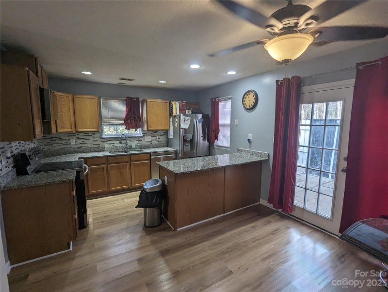 Property image 5 at 7503 Petrea Lane, Charlotte, NC 28227