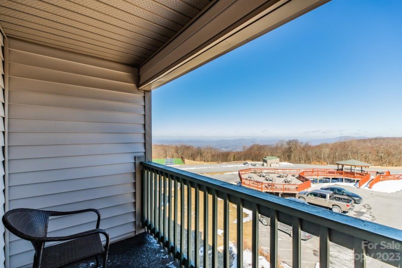 Property image 5 at 301 Pinnacle Inn Road, Beech Mountain, NC 28604