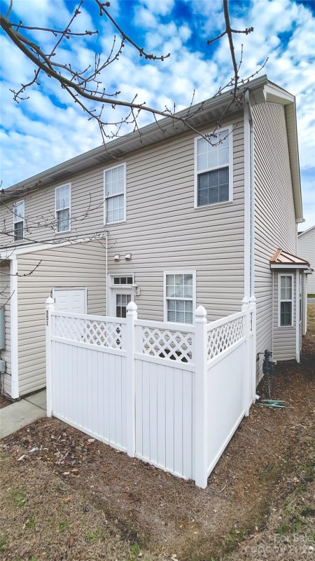 Property image 2 at 551 Goldstaff Lane, Charlotte, NC 28273