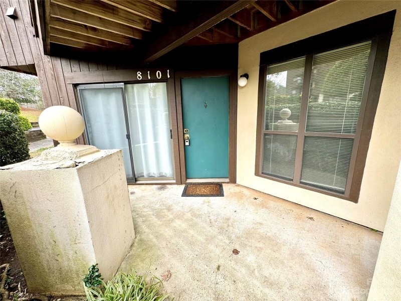 Property image 2 at 8101 Cedar Glen Drive, Charlotte, NC 28212