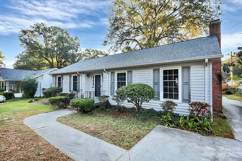 Property image 2 at 1215 Jones Street, Gastonia, NC 28052