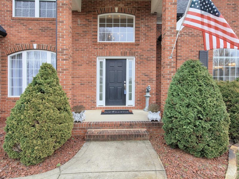 Property image 2 at 1928 Jaya Drive, Sherrills Ford, NC 28673