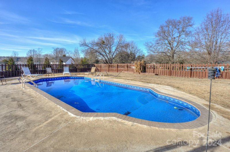 Property image 2 at 103 Starmount Drive, Kings Mountain, NC 28086