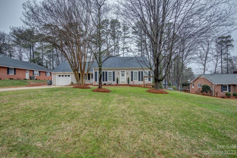 Property image 3 at 2350 Londonderry Drive, Gastonia, NC 28056