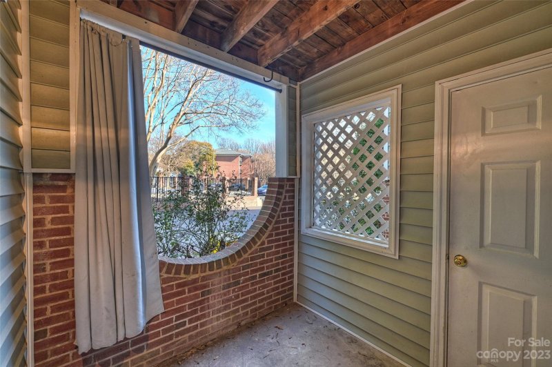 Property image 2 at 430 Queens Road, Charlotte, NC 28207