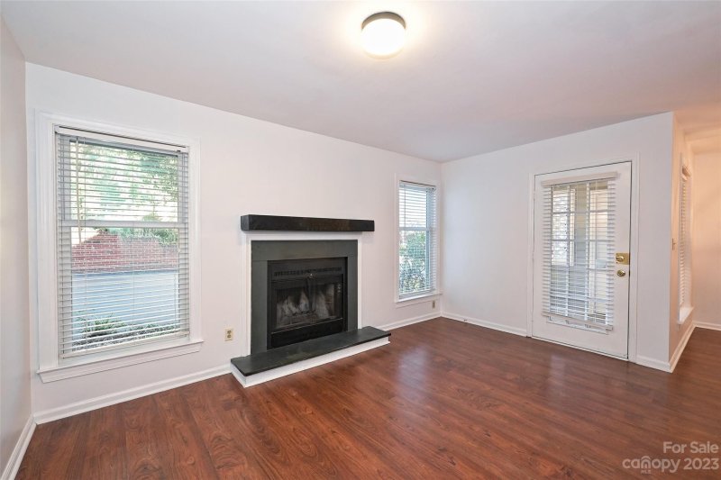 Property image 5 at 430 Queens Road, Charlotte, NC 28207