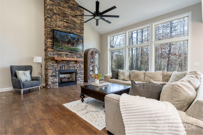 Property image 4 at 3115 18th Street, Hickory, NC 28601