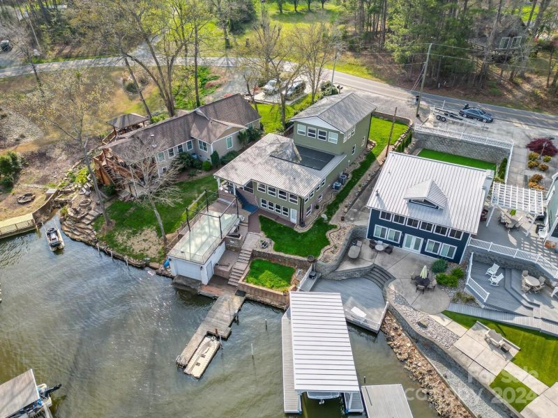 Property image 3 at 908 Pinehaven Drive, New London, NC 28127