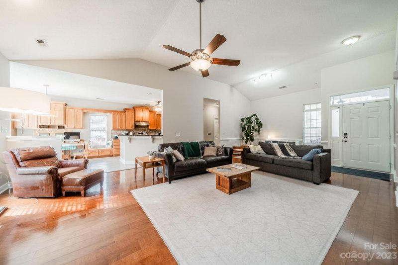 Property image 3 at 9429 Olivia Lane, Charlotte, NC 28277