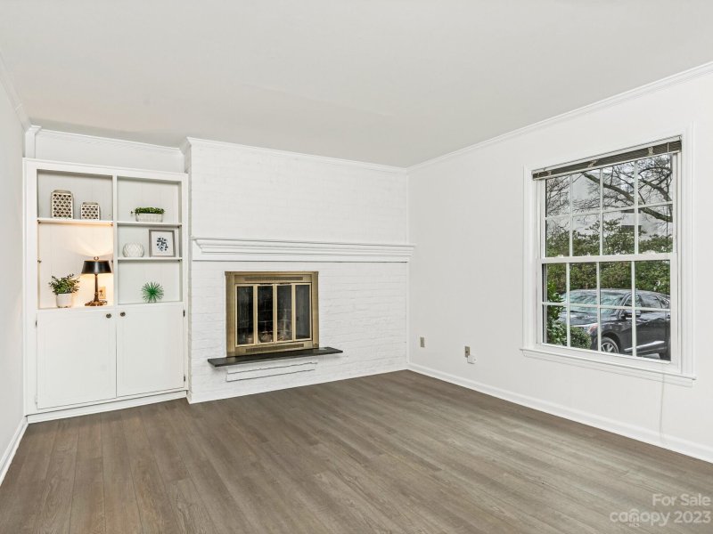 Property image 4 at 2227 Rexford Road, Charlotte, NC 28211