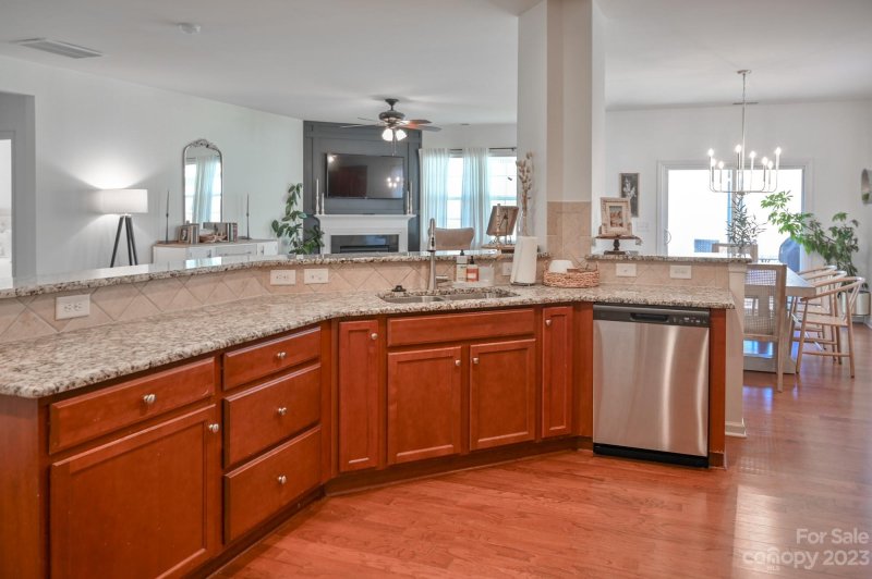 Property image 5 at 128 Glastonbury Drive, Mooresville, NC 28115