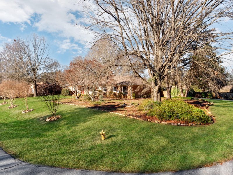 Property image 2 at 4449 Creemore Drive, Charlotte, NC 28213