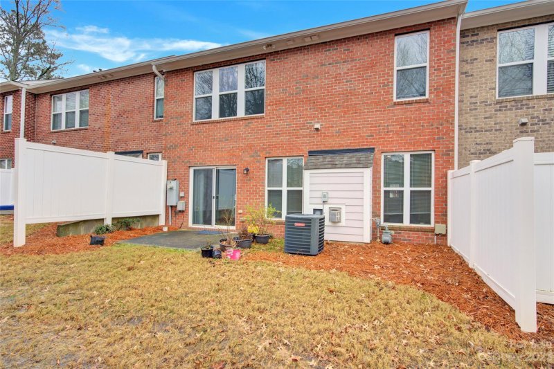 Property image 5 at 10429 Blairbeth Street, Charlotte, NC 28277