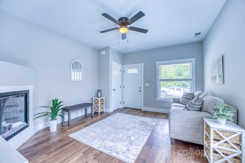 Property image 2 at 124 Northbend Drive, Asheville, NC 28804