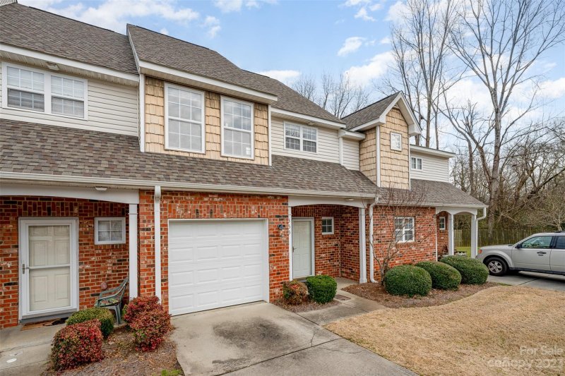 Property image 2 at 353 Valley Brook Lane, Concord, NC 28025