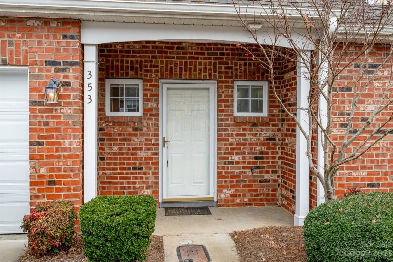 Property image 4 at 353 Valley Brook Lane, Concord, NC 28025