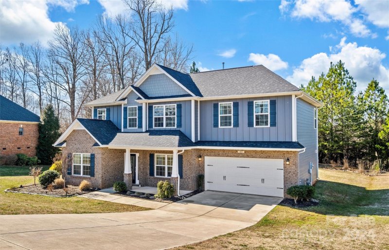 Property image 2 at 189 Hunters Hill Drive, Statesville, NC 28677