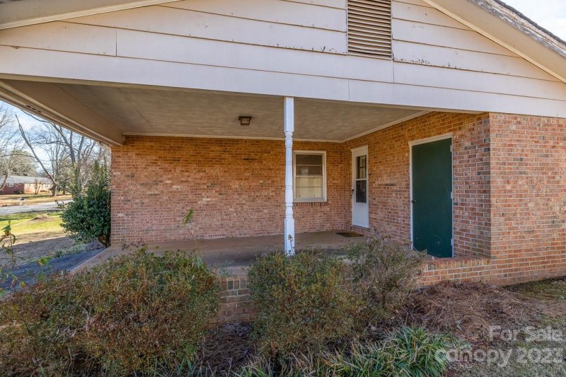 Property image 3 at 2008 Evergreen Drive, Boiling Springs, SC 29316