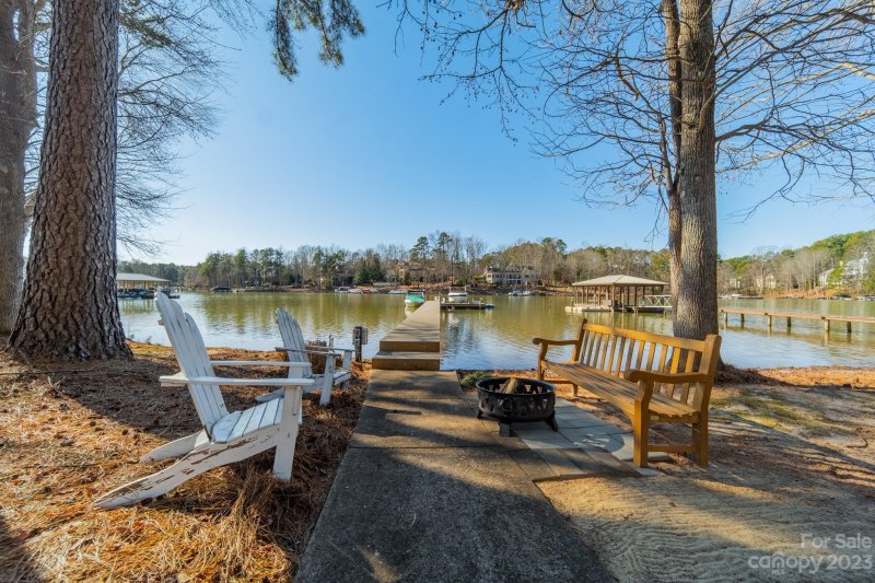 Property image 3 at 105 Wynward Lane, Mooresville, NC 28117