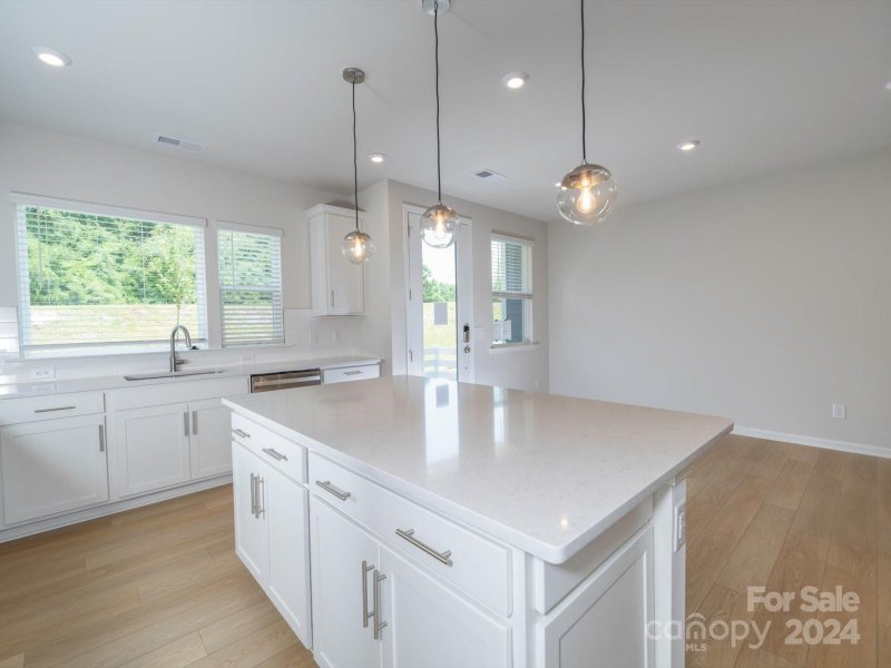 Property image 2 at 109 C Forest Lake Boulevard, Mooresville, NC 28117